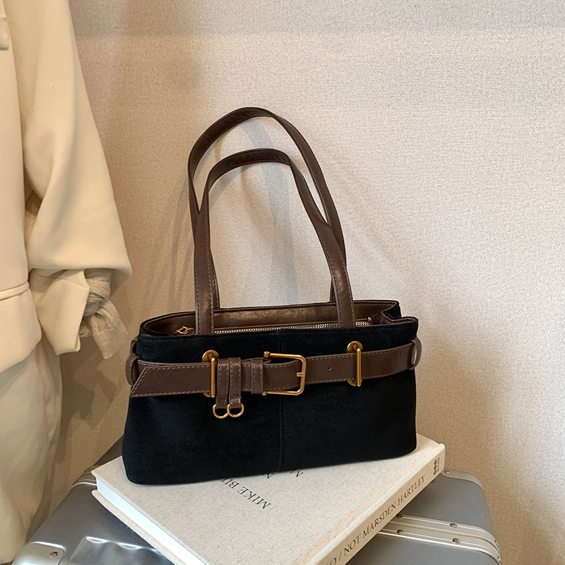 Nova Bolsa de Ombro de Couro P - Luxury Bags That Are Vegan avaliação e preço