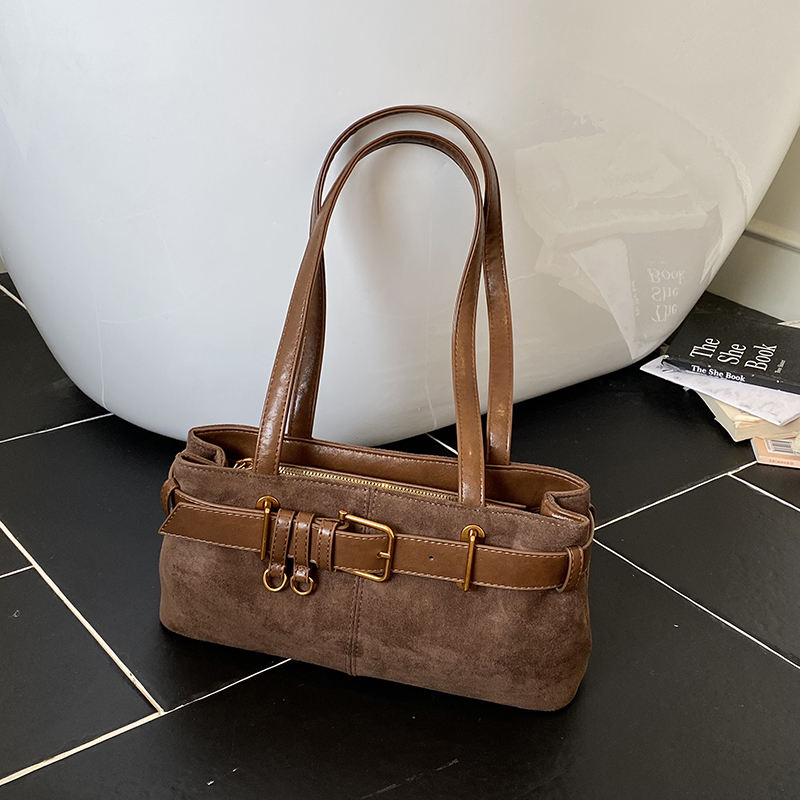 Nova Bolsa de Ombro de Couro P - Luxury Bags That Are Vegan avaliação e preço